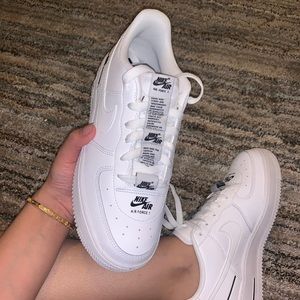 ❤️SOLD❤️ Nike air force 1 LV8